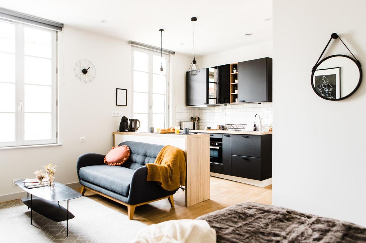 L'Audacieux Studio Lumineux Renove Et Equipe En Centre Ville Fontenay-le-Comte Ngoại thất bức ảnh