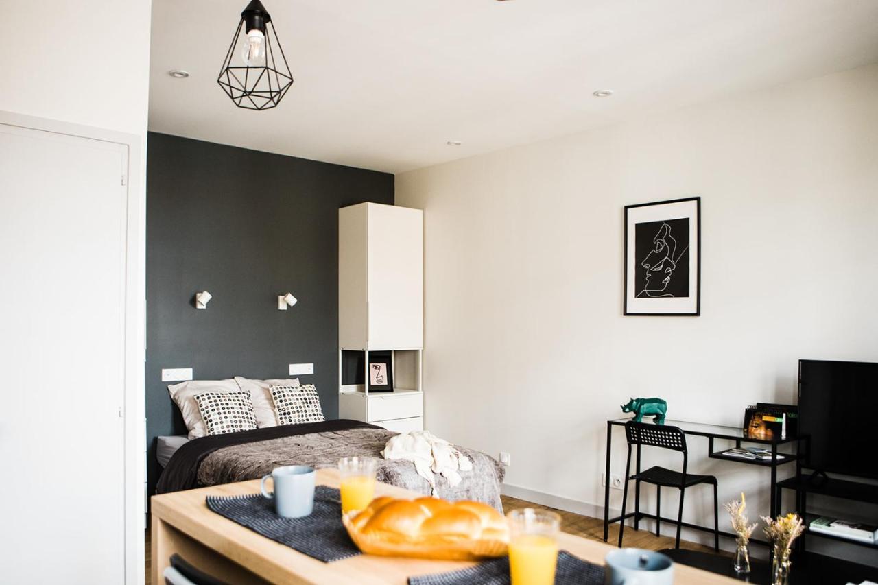 L'Audacieux Studio Lumineux Renove Et Equipe En Centre Ville Fontenay-le-Comte Ngoại thất bức ảnh
